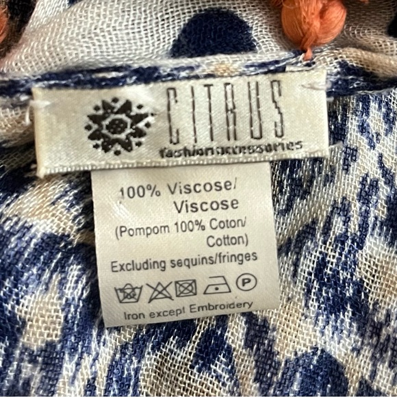 Anthropologie Reversible Infinity Scarf w/tassels by Citrus - Picture 5 of 8